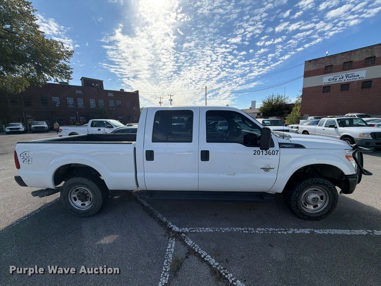 image for item FU5008 2013 Ford F250 Super Duty Crew Cab pickup truck