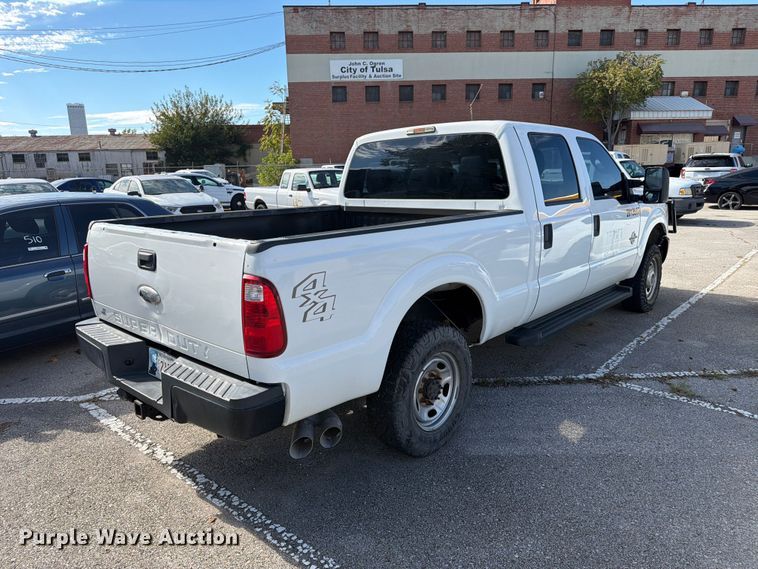 image for item FU5008 2013 Ford F250 Super Duty Crew Cab pickup truck