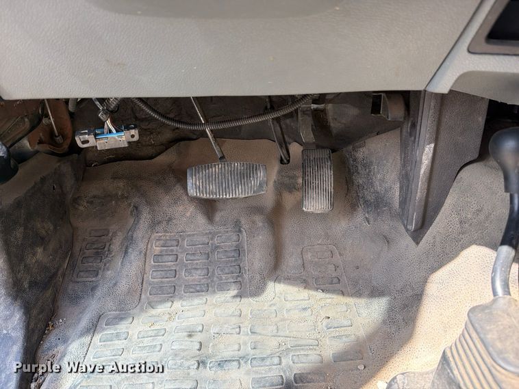 image for item FU5008 2013 Ford F250 Super Duty Crew Cab pickup truck