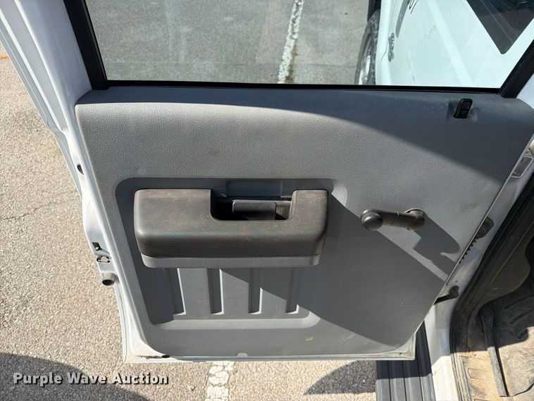 image for item FU5008 2013 Ford F250 Super Duty Crew Cab pickup truck