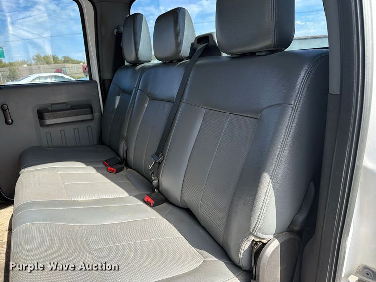 image for item FU5008 2013 Ford F250 Super Duty Crew Cab pickup truck