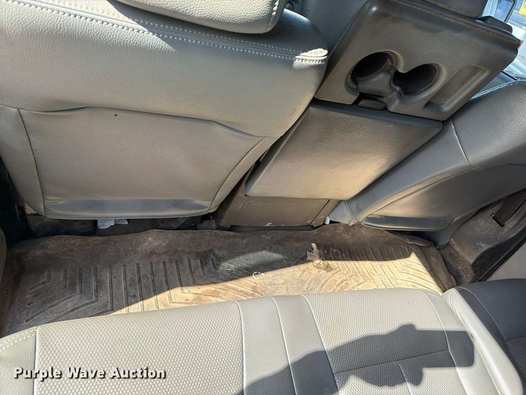 image for item FU5008 2013 Ford F250 Super Duty Crew Cab pickup truck