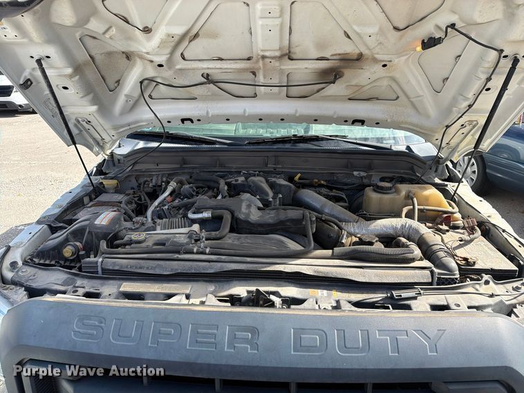 image for item FU5008 2013 Ford F250 Super Duty Crew Cab pickup truck