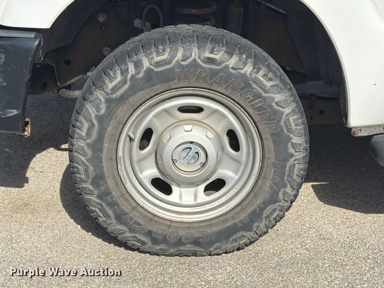 image for item FU5008 2013 Ford F250 Super Duty Crew Cab pickup truck