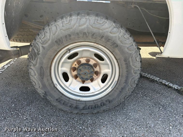 image for item FU5008 2013 Ford F250 Super Duty Crew Cab pickup truck