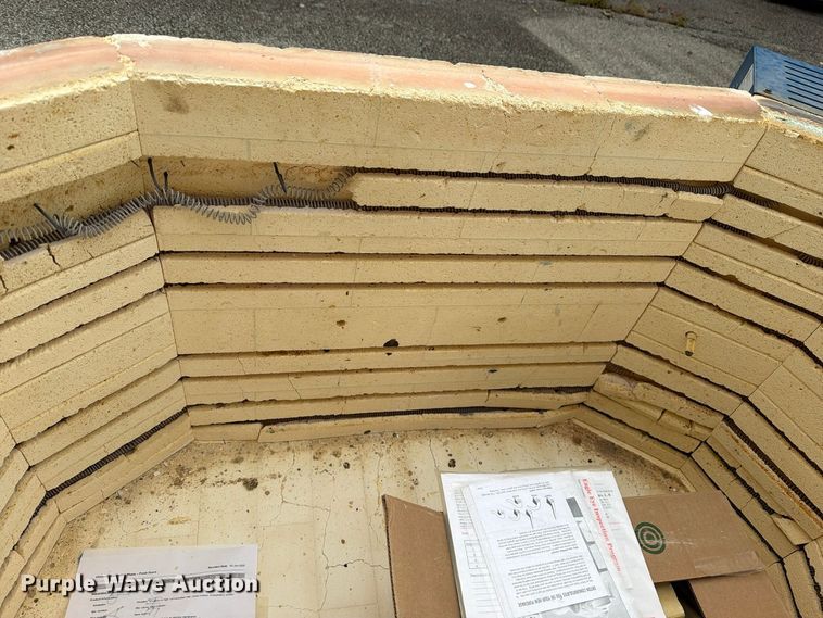 image for item FU5009 Paragon Oval 10 pottery kiln