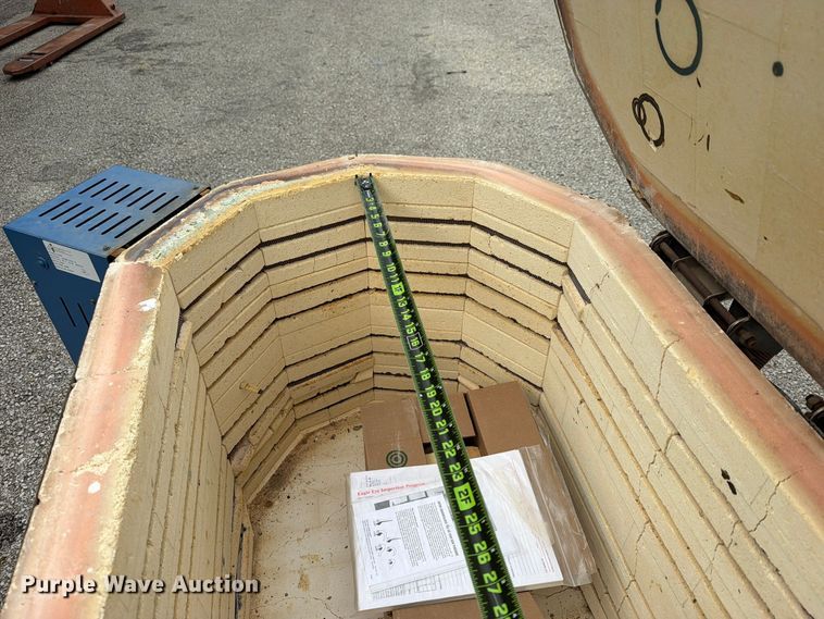 image for item FU5009 Paragon Oval 10 pottery kiln