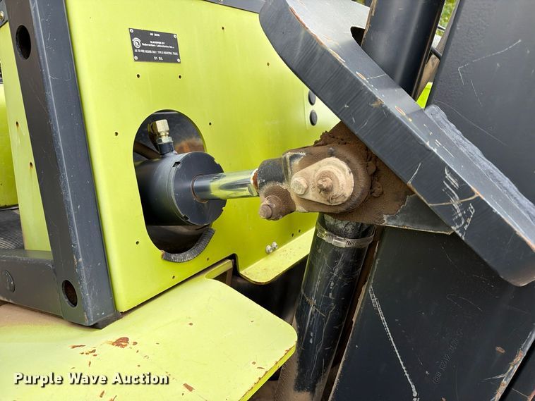 image for item FU5010 2010 Clark 8K forklift