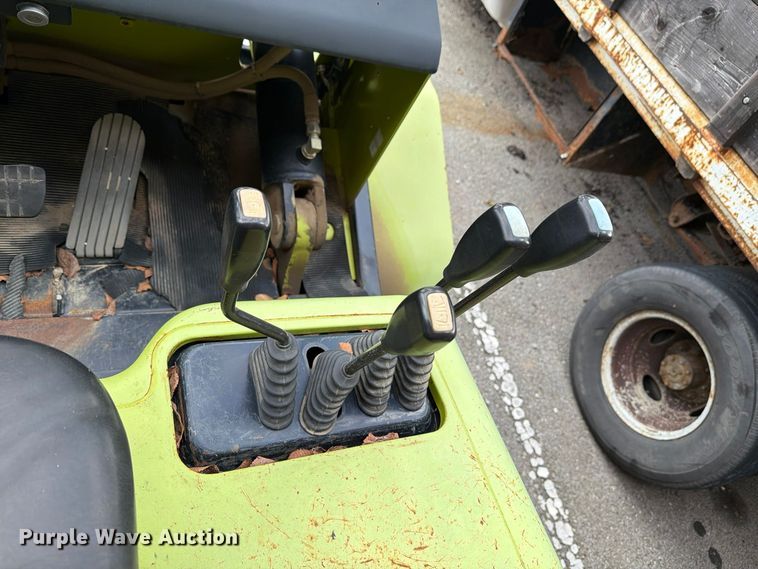 image for item FU5010 2010 Clark 8K forklift