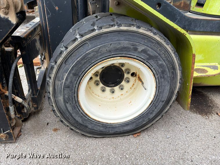 image for item FU5010 2010 Clark 8K forklift