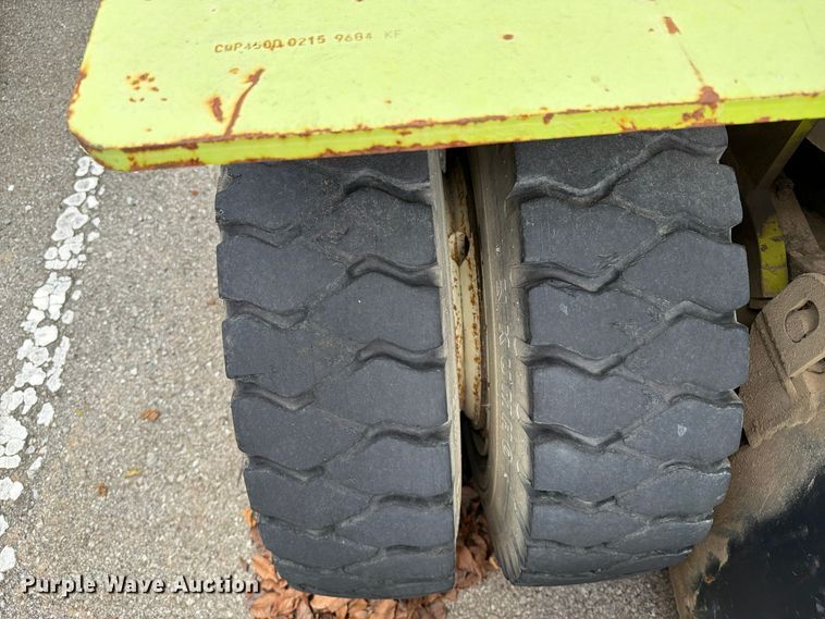 image for item FU5010 2010 Clark 8K forklift