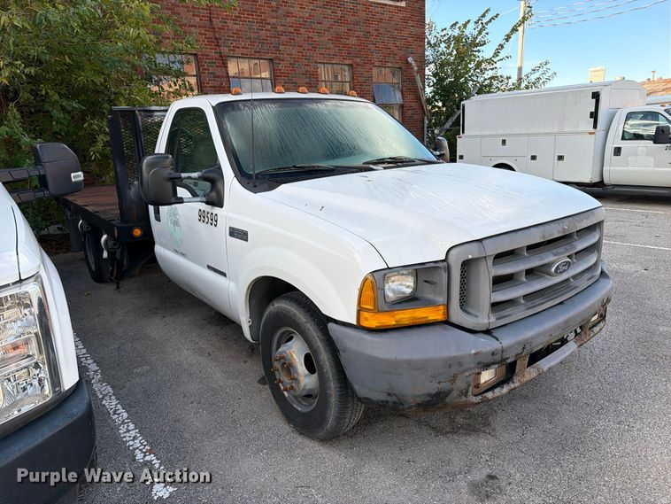 image for item FU5012 1999 Ford F350 Super Duty flatbed pickup truck