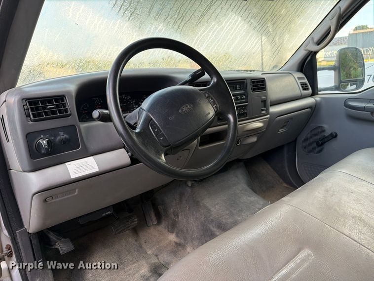 image for item FU5012 1999 Ford F350 Super Duty flatbed pickup truck