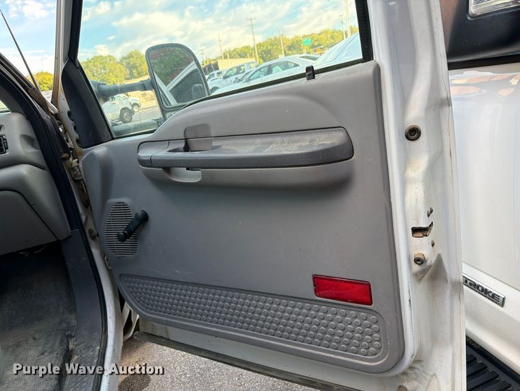 image for item FU5012 1999 Ford F350 Super Duty flatbed pickup truck