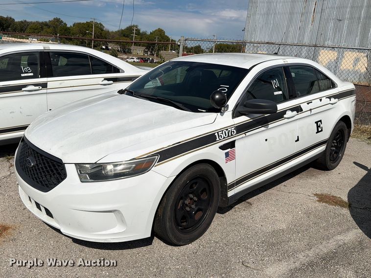 image for item FU5013 2015 Ford Taurus Police Interceptor 