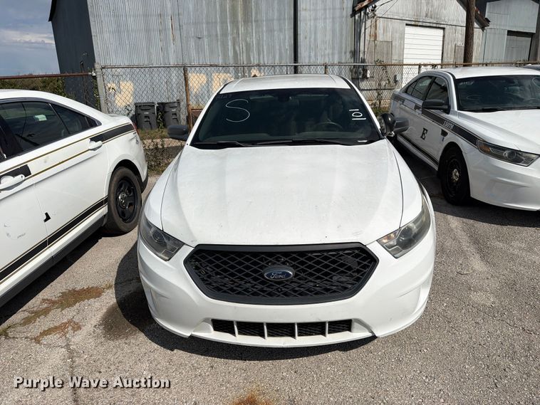 image for item FU5013 2015 Ford Taurus Police Interceptor 