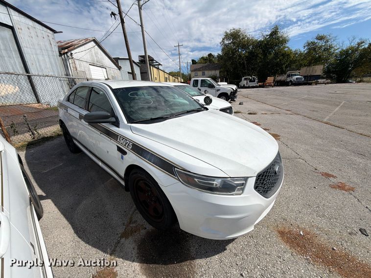 image for item FU5013 2015 Ford Taurus Police Interceptor 