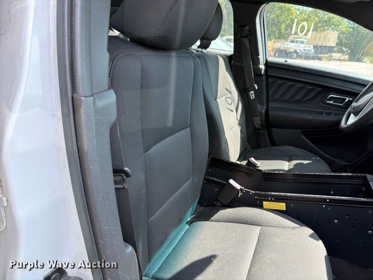 image for item FU5013 2015 Ford Taurus Police Interceptor 