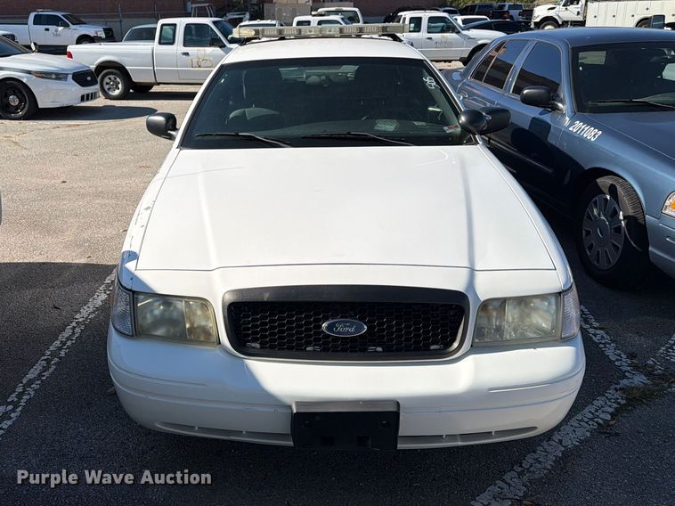 image for item FU5016 2011 Ford Crown Victoria Police Interceptor 
