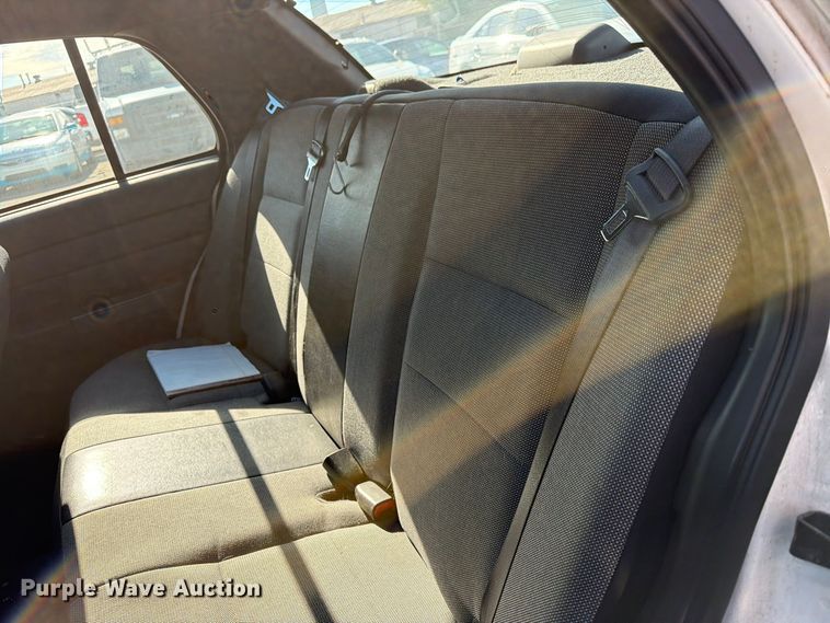 image for item FU5016 2011 Ford Crown Victoria Police Interceptor 