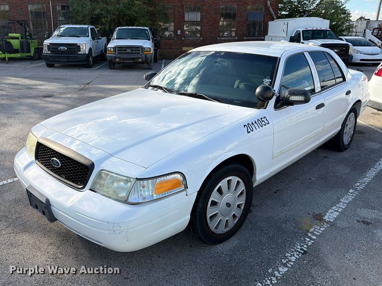 image for item FU5019 2011 Ford Crown Victoria Police Interceptor 
