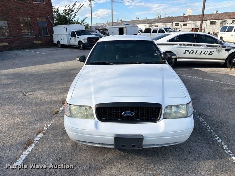image for item FU5019 2011 Ford Crown Victoria Police Interceptor 