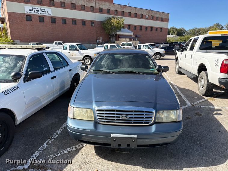 image for item FU5021 2011 Ford Crown Victoria Police Interceptor 