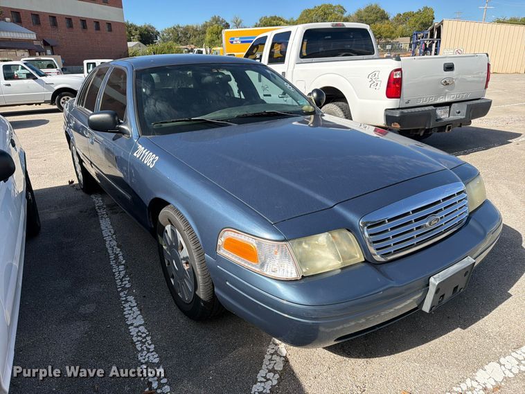 image for item FU5021 2011 Ford Crown Victoria Police Interceptor 