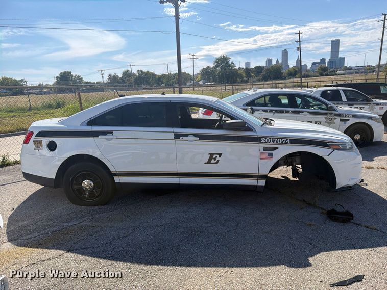 image for item FU5024 2017 Ford Taurus Police Interceptor 