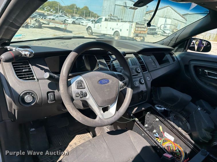 image for item FU5024 2017 Ford Taurus Police Interceptor 