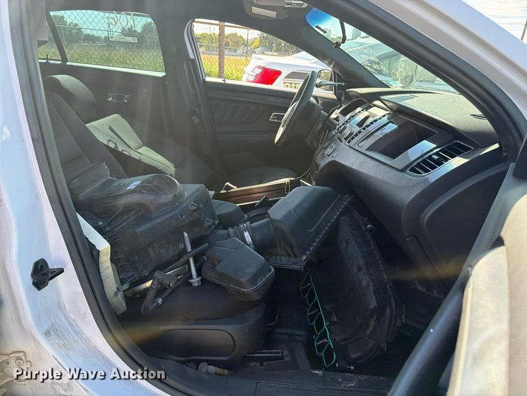 image for item FU5024 2017 Ford Taurus Police Interceptor 