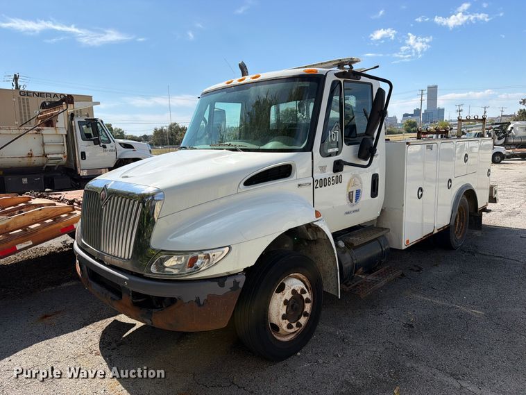 image for item FU5026 2008 International DuraStar 4300 utility / service truck