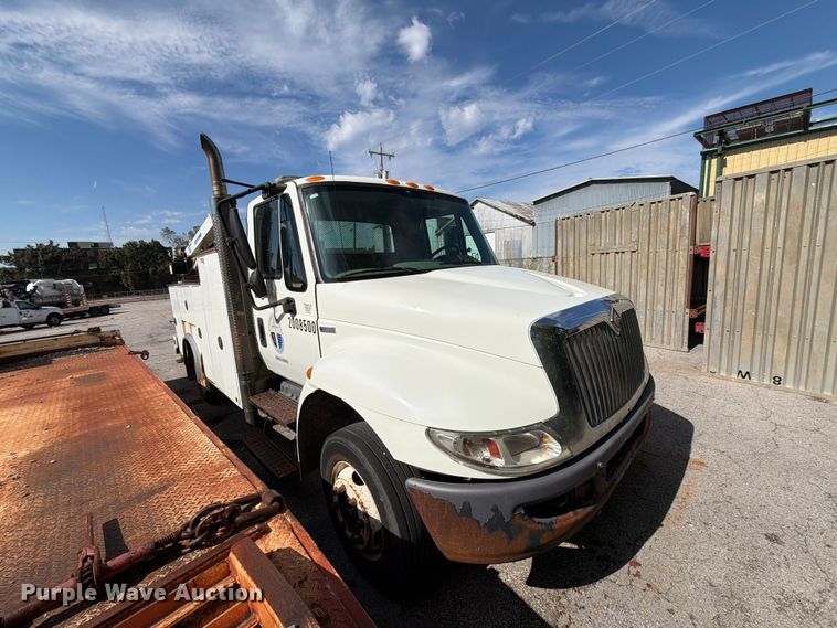 image for item FU5026 2008 International DuraStar 4300 utility / service truck