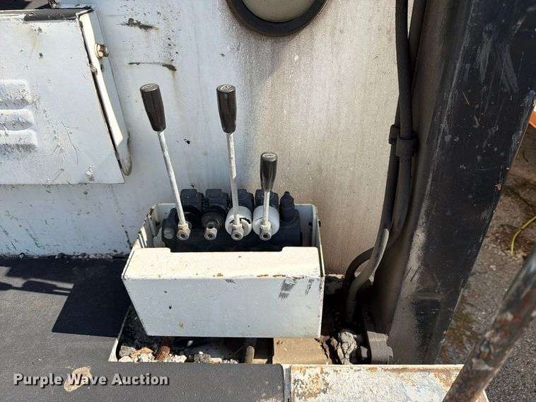 image for item FU5026 2008 International DuraStar 4300 utility / service truck