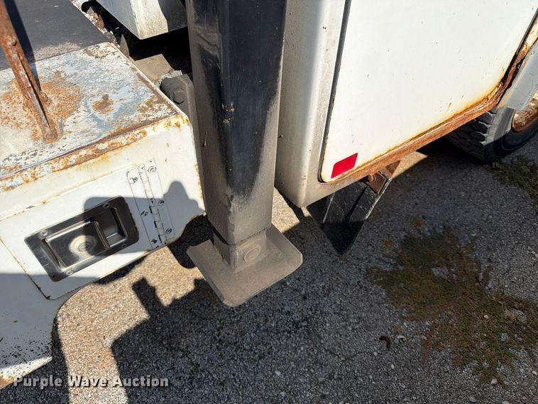 image for item FU5026 2008 International DuraStar 4300 utility / service truck