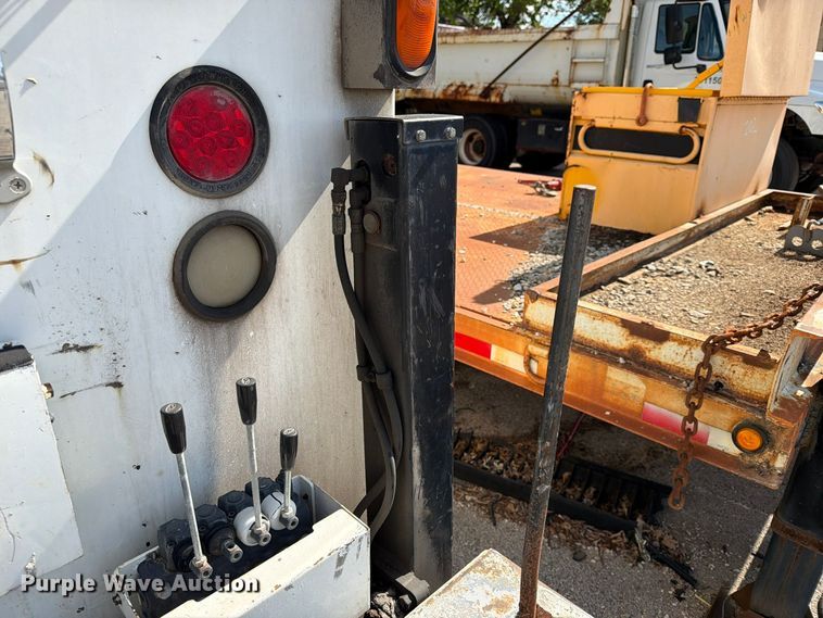 image for item FU5026 2008 International DuraStar 4300 utility / service truck