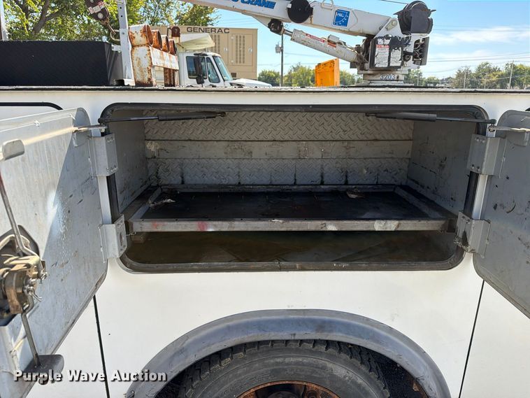 image for item FU5026 2008 International DuraStar 4300 utility / service truck