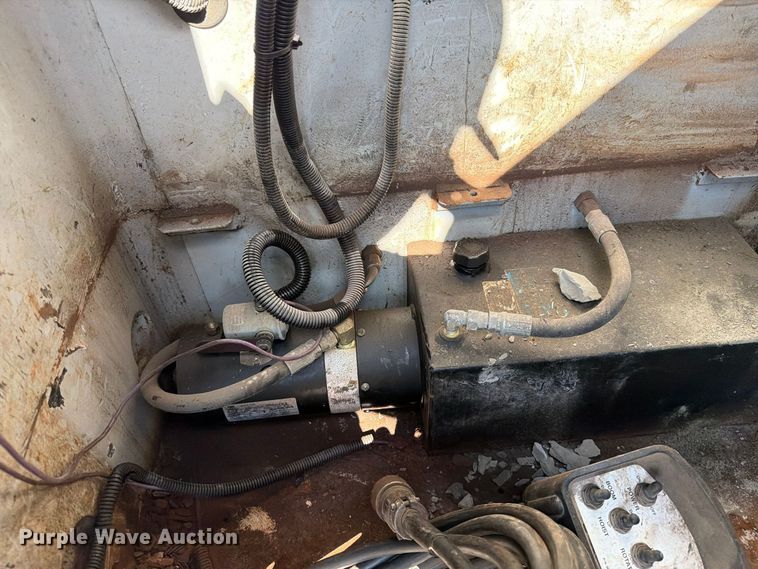 image for item FU5026 2008 International DuraStar 4300 utility / service truck