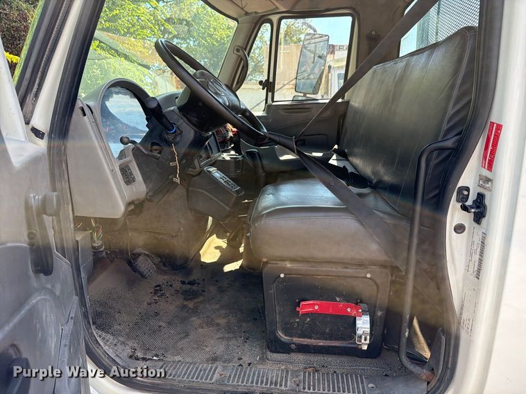 image for item FU5026 2008 International DuraStar 4300 utility / service truck