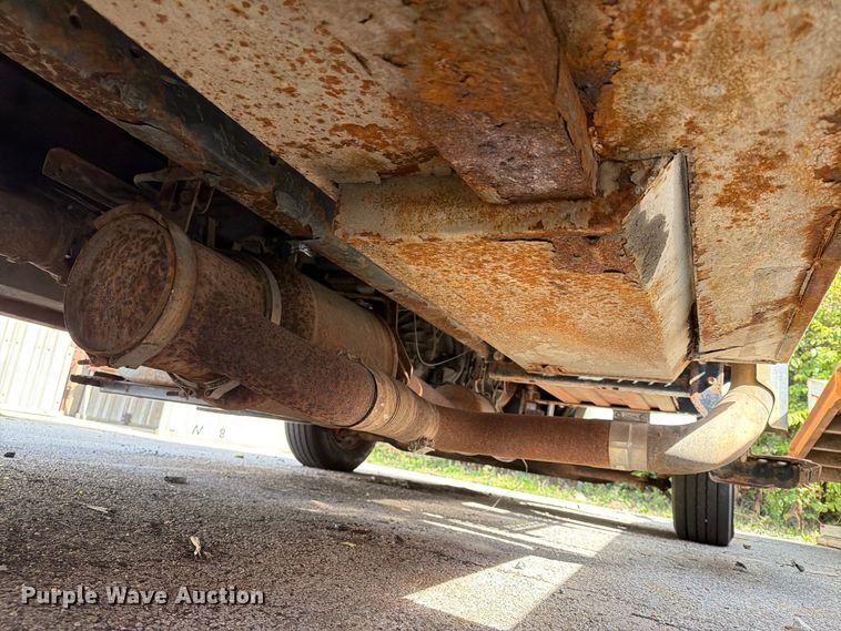 image for item FU5026 2008 International DuraStar 4300 utility / service truck