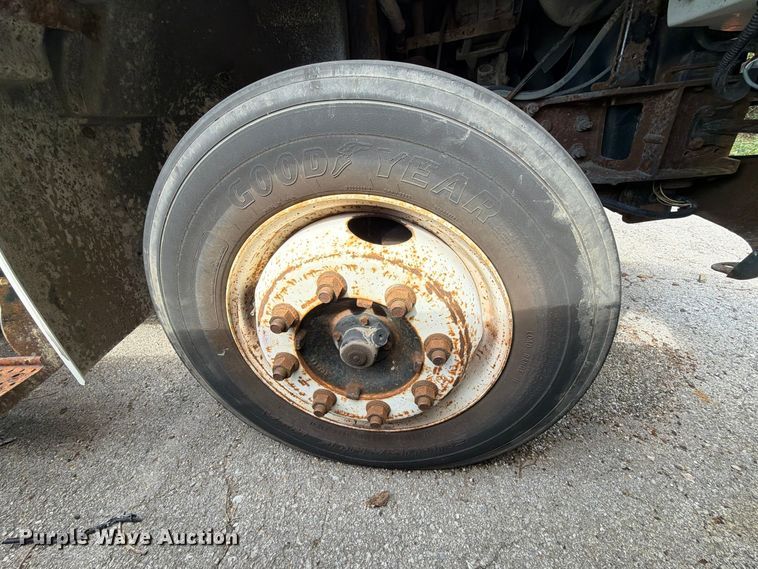image for item FU5026 2008 International DuraStar 4300 utility / service truck