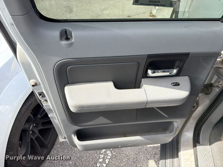 image for item FU5029 2007 Ford F150 Crew Cab pickup truck