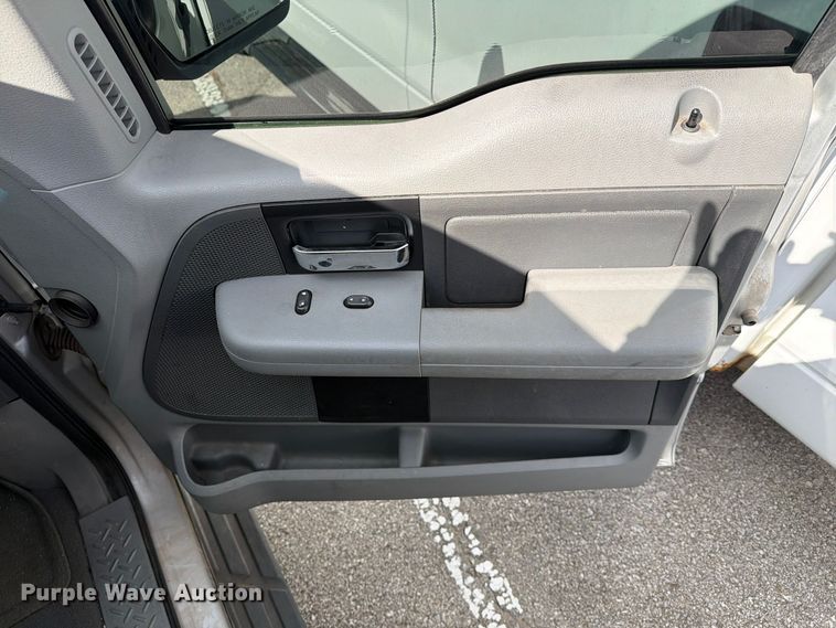 image for item FU5029 2007 Ford F150 Crew Cab pickup truck