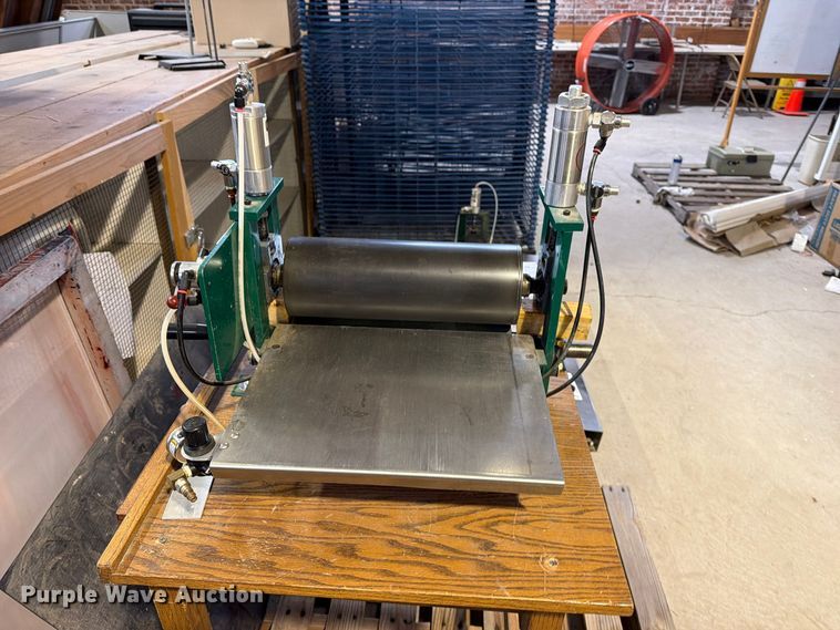 image for item FU5035 Desert Laminator Sidewinder laminator