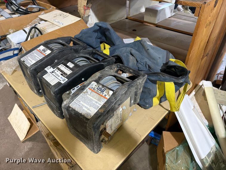 image for item FU5044 (3) 3M Salalift II confined space rescue winches