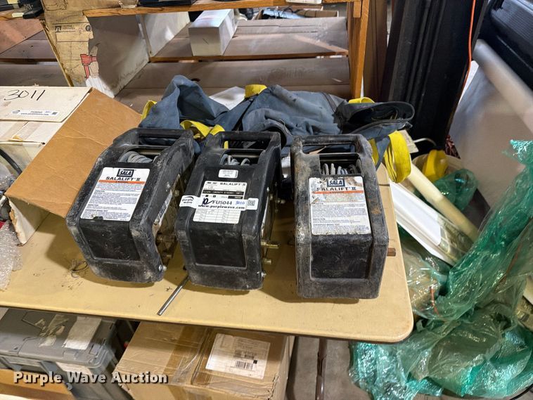image for item FU5044 (3) 3M Salalift II confined space rescue winches