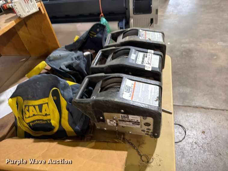 image for item FU5044 (3) 3M Salalift II confined space rescue winches
