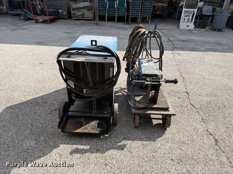 image for item FU5047 Miller DeltaWeld 652 welder