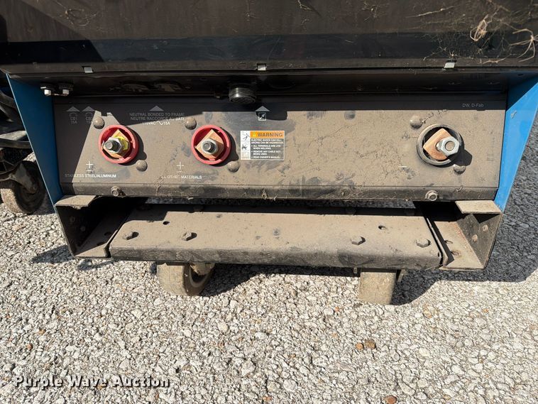 image for item FU5047 Miller DeltaWeld 652 welder