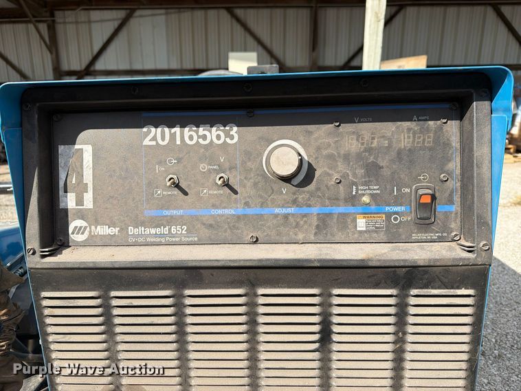 image for item FU5047 Miller DeltaWeld 652 welder